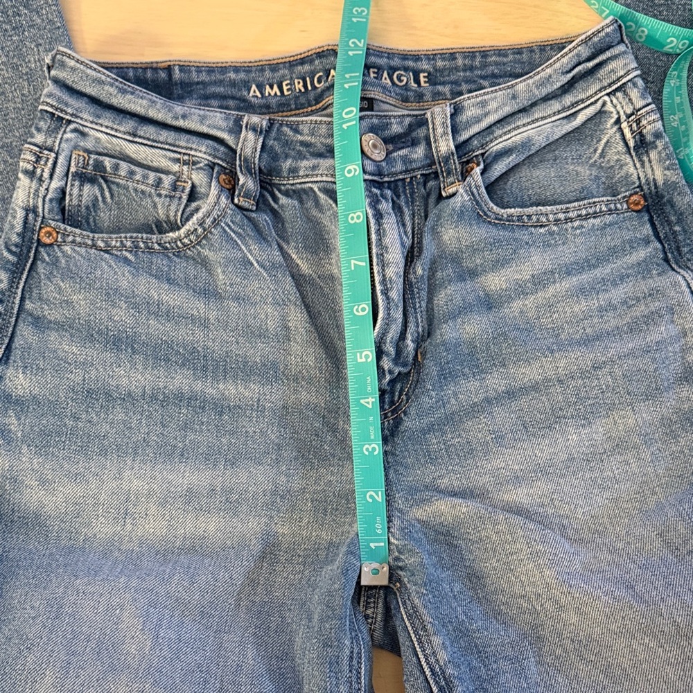 American Eagle Outfitters Women’s Mom Jean, size 0 Short - Picture 6 of 12